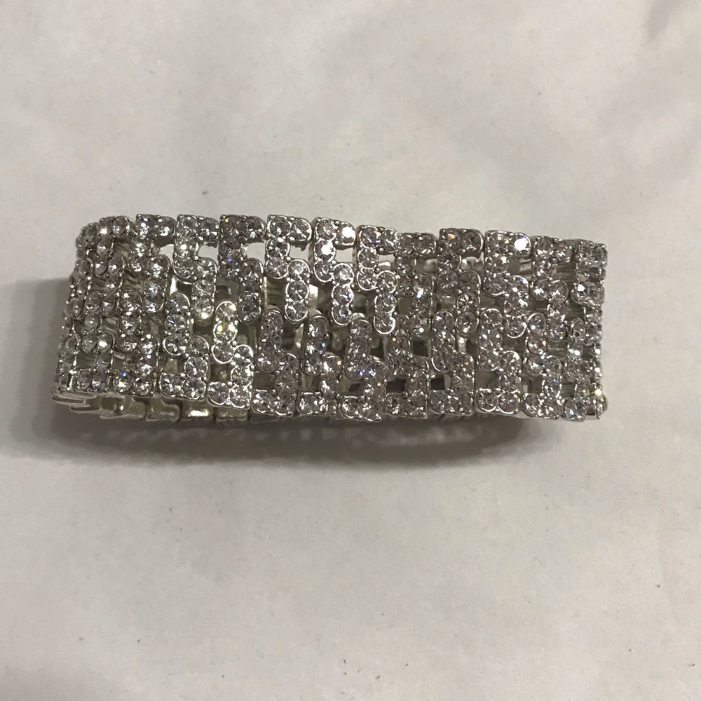 Gorgeous Crystal Statement Bracelet - image 3